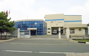 CHỐNG DỘT MÁI TÔN VÀ PHỦ KEO KHÁNG TIA TỬ NGOẠI TOÀN BỘ DIỆN TÍCH MÁI TÔN TẠI NHÀ MÁY CÔNG TY V-ROHTO MENTHOLATUM (VIỆT NAM)