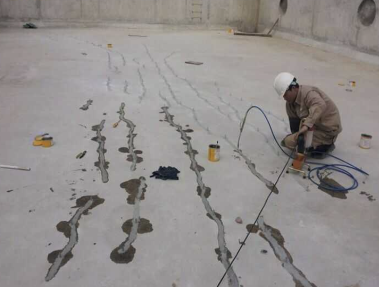 xu-ly-vet-nut-be-tong-nha-xuong-brvt