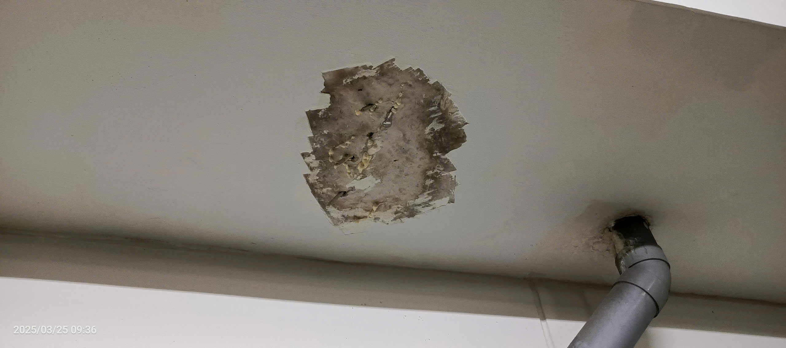 thi-cong-sua-chua-ro-ri-nuoc