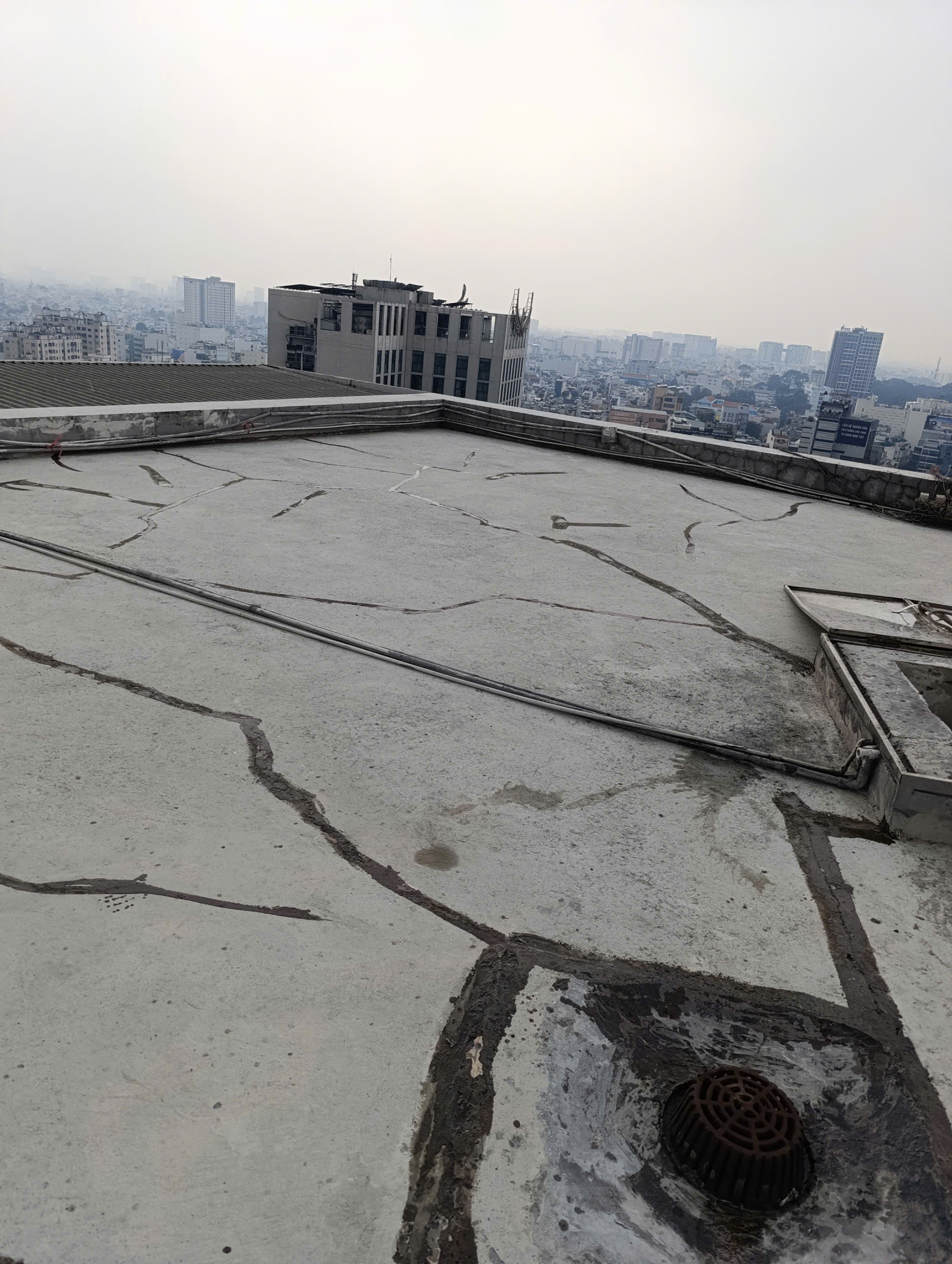 xu-ly-vet-nut-nen-nha-xuong