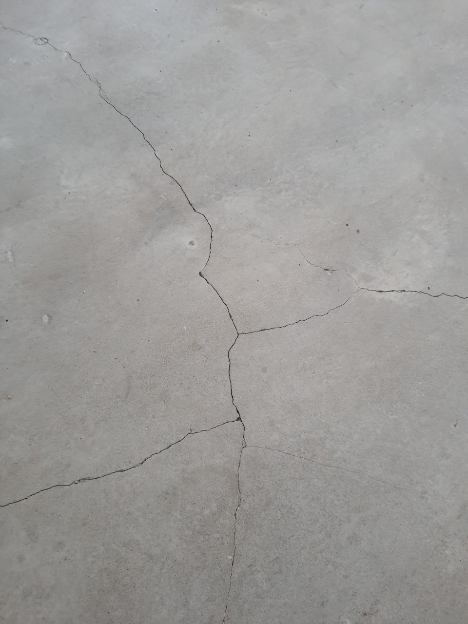 thi công nứt nền bê tông nhà xưởng