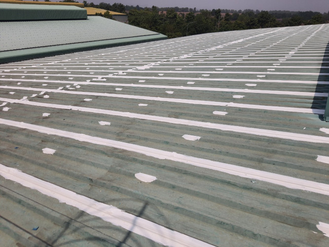 Thi công sơn nền Epoxy chống dột mái tôn nhà xưởng