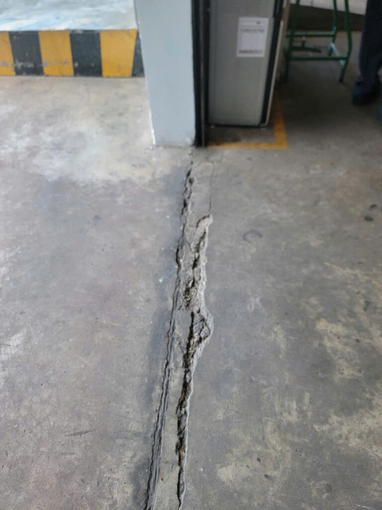 Xử lý vết nứt nền nhà xưởng